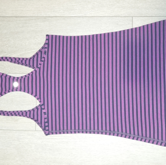 Lululemon Cool Racerback Tank Small - Picture 11 of 14